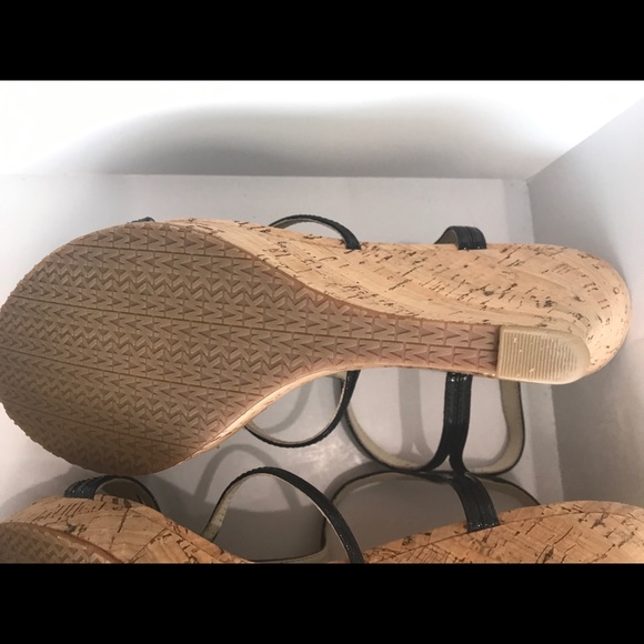 Michael Kors Cicely Wedge Navy Patent 9M - Picture 8 of 8